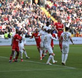 TIAGO - Spor Toto Süper Lig Açıklaması Demir Grup Sivasspor Açıklaması 1 - İstikbal Mobilya Kayserispor Açıklaması 3 (Maç Sonucu)