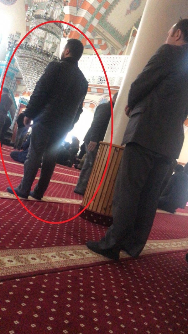 Asayiş müdürünün önünde saf tutunca çıkışta yakalandı