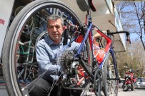 AKSARAY ÜNIVERSITESI - Baba Mesleğini 49 Yıldır Pedallıyor