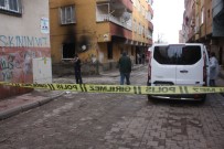 ÖĞRENCI EVI - Diyarbakır'da Patlama Açıklaması 1 Ağır Yaralı