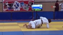 KADIN SPORCU - Judo Anadolu Yıldızlar Ligi Yarı Final Müsabakaları Tamamlandı
