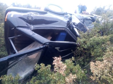 Kontrolden Çıkan Otomobil Şarampole Yuvarlandı Açıklaması 3 Yaralı