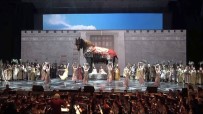 Bolşoy Tiyatrosu'nda Türk Operası 'Troya' Sahnelendi