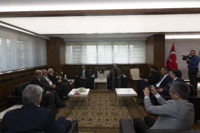 Çekül Vakfı Başkanı Metin Sözen, 'Dünya Durdukça Sinan' Konulu Bir Konferans Verdi