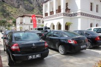 MEHMET SARI - Makam Kapısını Söktüren Başkan, Müdürlerin Araçlarını Toplattı