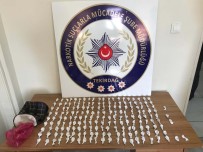 Tekirdağ'da 3 Kilo 200 Gram Skunk Ve 185 Fişek Bonzai Ele Geçirildi
