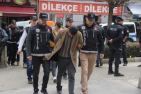 KURUSIKI TABANCA - Uyuşturucu Satıcıları Adliyeye Sevk Edildi