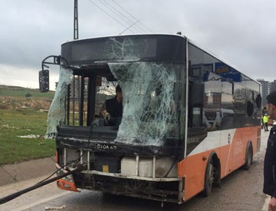 Gaziantep'te belediye otobüsü devrildi: 19 yaralı