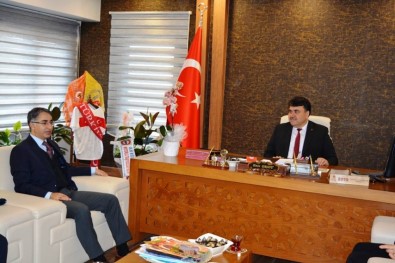 Kaymakamdan, Belediye Başkanı Emin Ersoy'a Hayırlı Olsun Ziyareti