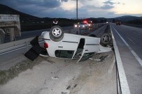 Kontrolden Çıkan Otomobil Refüje Devrildi Açıklaması 6 Yaralı
