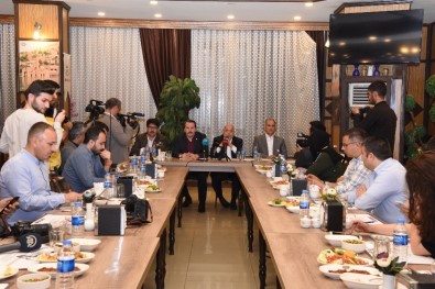 '1 Mayıs İşçi Bayramı Artık Dua Ve İstiklal Marşı İle Başlıyor'