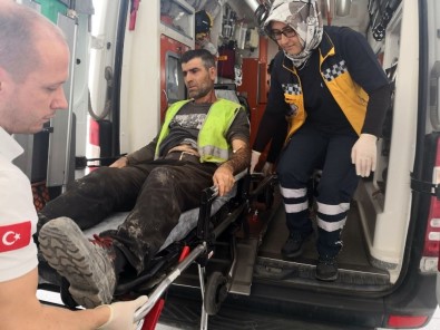 Aksaray'da İşçi Bayramında Üzerine Kalıp Düşen İşçi Yaralandı