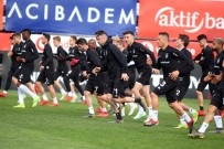 NEVZAT DEMİR - Beşiktaş'ta Derbi Hazırlıkları Sürüyor