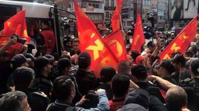 Beşiktaş'tan Taksim'e Yürümek İsteyen Göstericilere Polis Müdahalesi