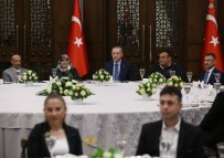 KIYAFET YÖNETMELİĞİ - Cumhurbaşkanı Erdoğan, İşçilerle Bir Araya Geldi