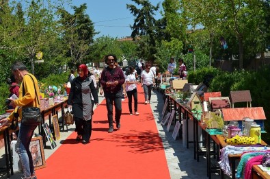 Didim'de Okul Yararına Lahmacun Günü Düzenlendi
