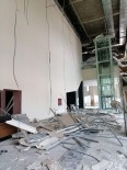 GAZIANTEP ÜNIVERSITESI - Gaziantep'te Kültür Merkezinde Asma Tavan Çöktü