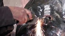 DEMIRCILIK - Köyün Efsanevi Kahramanı Çelikle Vücut Buluyor