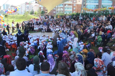 Kur'an Kurslarının Minikleri Çocuk Şenliği'nde Buluştu