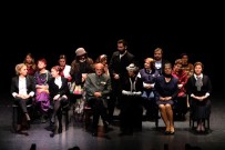 Muratpaşa'da 'Sevgili Doktor' Sahne Aldı