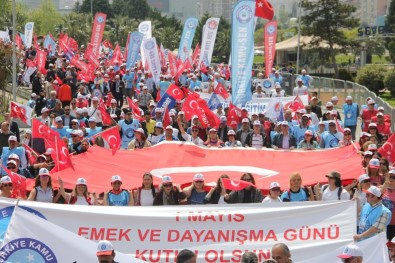 Türkiye Kamu-Sen'den Samsun'da '1 Mayıs' Mitingi