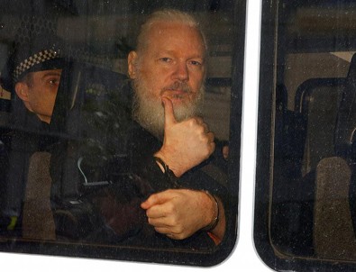 Wikileaks'in kurucusu Assange'a ilk ceza