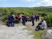 KÜÇÜKKUYU - Çanakkale'de 64 Mülteci Yakalandı