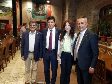 İYİ Parti Gençlik Kolları Genel Başkanı Burak Öztürk Nazilli'de İftara Katıldı