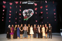 ANNELER GÜNÜ - Küçüklerin Yıl Sonu Gösterisi Sahnelendi