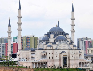 Kuzey Yıldızı Camii ve Külliyesi açıldı