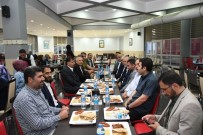 HÜSEYİN ÇELİK - Rektör Gönüllü Öğrencilerle İftar Yaptı