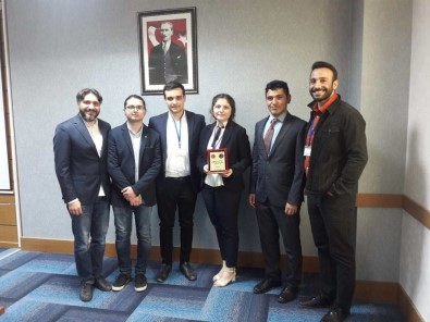 Ahmet Cevdet Paşa Farazi Dava Ve Duruşma Yarışmasında Hukuk Fakültesi Öğrencilerinden İkincilik