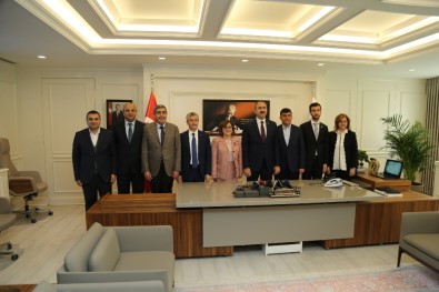 Bakan Gül'den Belediye Başkanlarına Ziyaret
