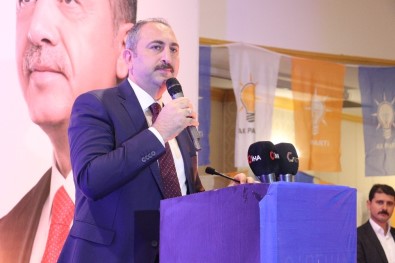 Bakan Gül, Gaziantep'te AK Partililerle İftarda Bir Araya Geldi