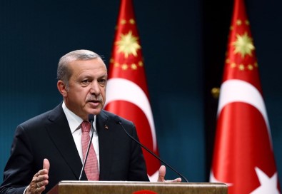 Cumhurbaşkanı Erdoğan, AK Parti İstanbul İl Başkanlığı'na Geldi