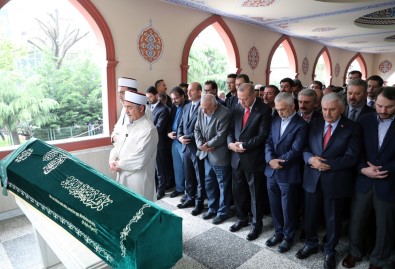 Cumhurbaşkanı Erdoğan, Fazlı Kılıç'ın Annesinin Cenaze Törenine Katıldı