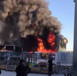 RÜZGAR GÜLÜ - İzmir'de Rüzgar Gülü Üretim Fabrikasında Yangın