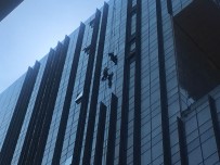 TEMİZLİK İŞÇİSİ - Kadıköy'de Rezidansın 16. Katında Korku Dolu Anlar