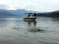 Kurbağa Adamlar Minik Ecrin'i Baraj Gölünde Arıyor