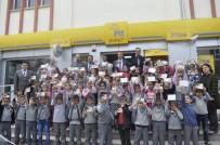 TEBRİK KARTI - Minik Öğrenciler İlk Kez Tebrik Kartı Gönderdi