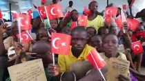 ABUJA - Türk Gönüllüler Nijeryalı Yetimlerin Yüzünü Güldürdü