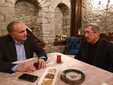 Başkan Özlü, Vergili İle İftarda Bir Araya Geldi