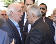CENAZE NAMAZI - Binali Yıldırım Muzaffer Akkaya'yı Acı Gününde Yalnız Bırakmadı