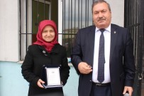 DEVAMSIZLIK - Hayatını Engelli Çocuğuna Adadı