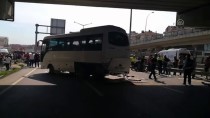 YOLCU MİDİBÜSÜ - Midibüs İle Hafif Ticari Araç Çarpıştı Açıklaması 1 Ölü, 15 Yaralı