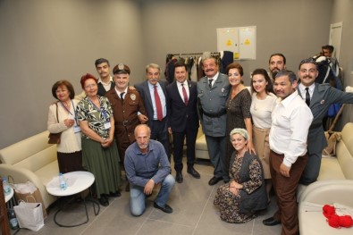 Sanatçı Dostu Başkan'dan Kulis Sürprizi