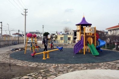 Aliağalı Minikler Modern Parkları Sevdi