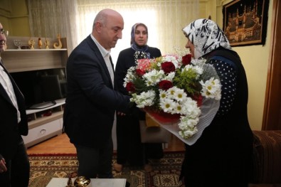Başkan Bıyık, Şehit Annelerini Ziyaret Etti
