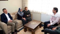 Başkan Büyükakın Anneleri Ziyaret Etti