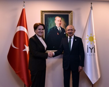 CHP Genel Başkanı Kemal Kılıçdaroğlu, Akşener'i Ziyaret Etti